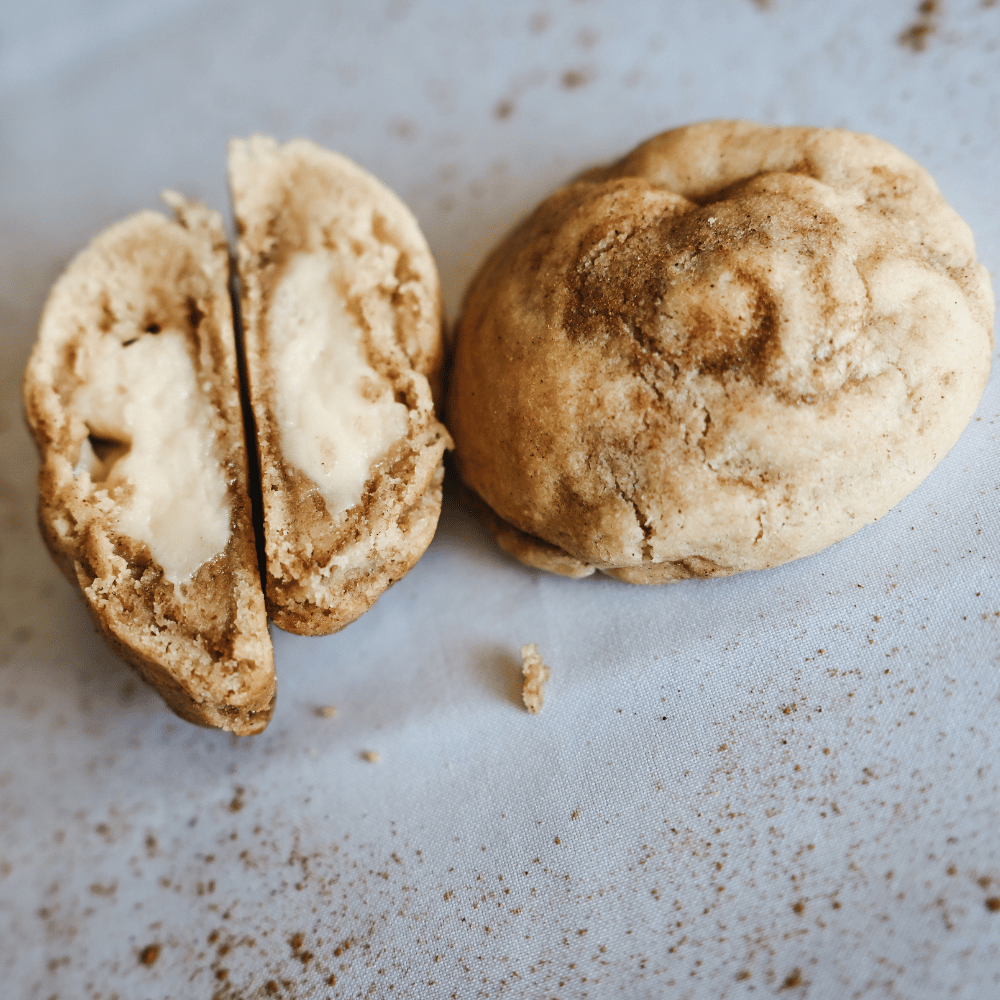 Cinnamon Roll Cheesecake